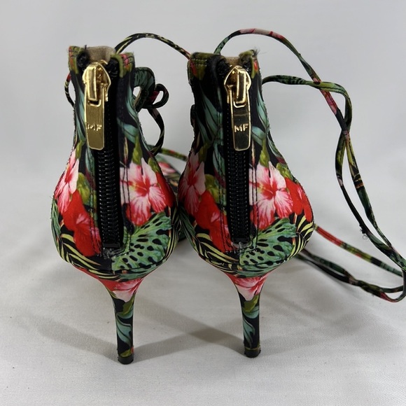 ๐2/$25 ๐Marc Fisher floral Printed Heels - Picture 7 of 9